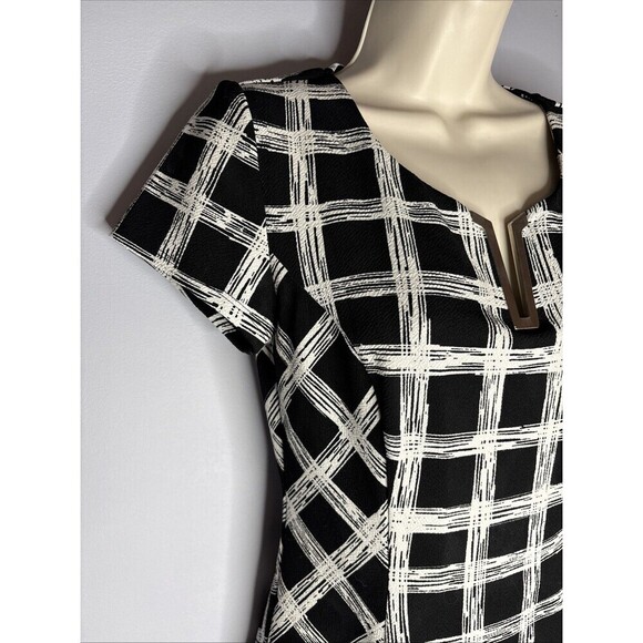 Alyx B&W Career Wear Stretch Fitted Blouse Small With Silver Accent - Picture 3 of 9